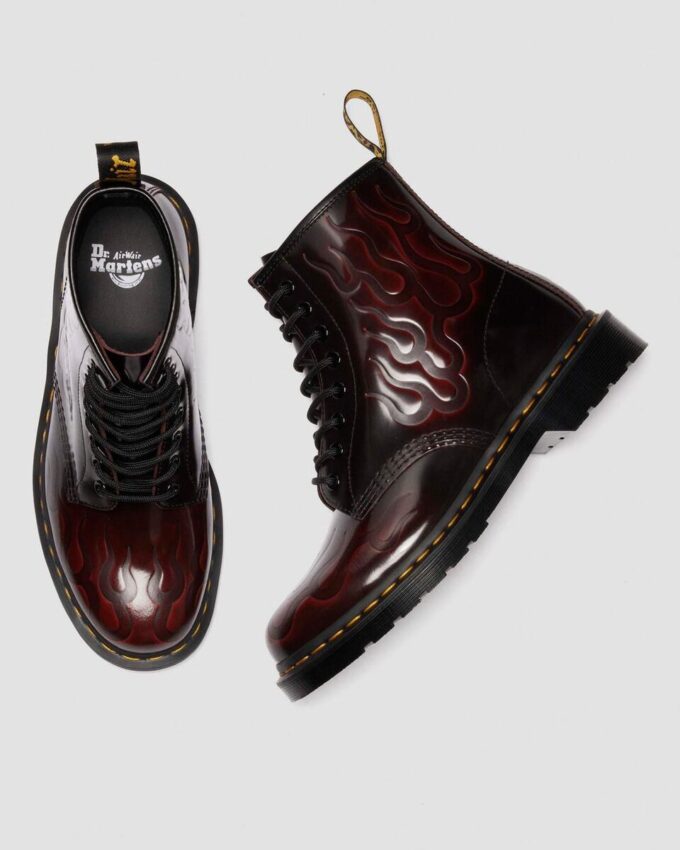 1460 Inferno Arcadia Rub Off Lederstiefel