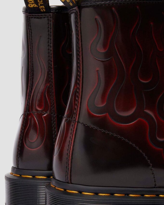 1460 Inferno Arcadia Rub Off Lederstiefel