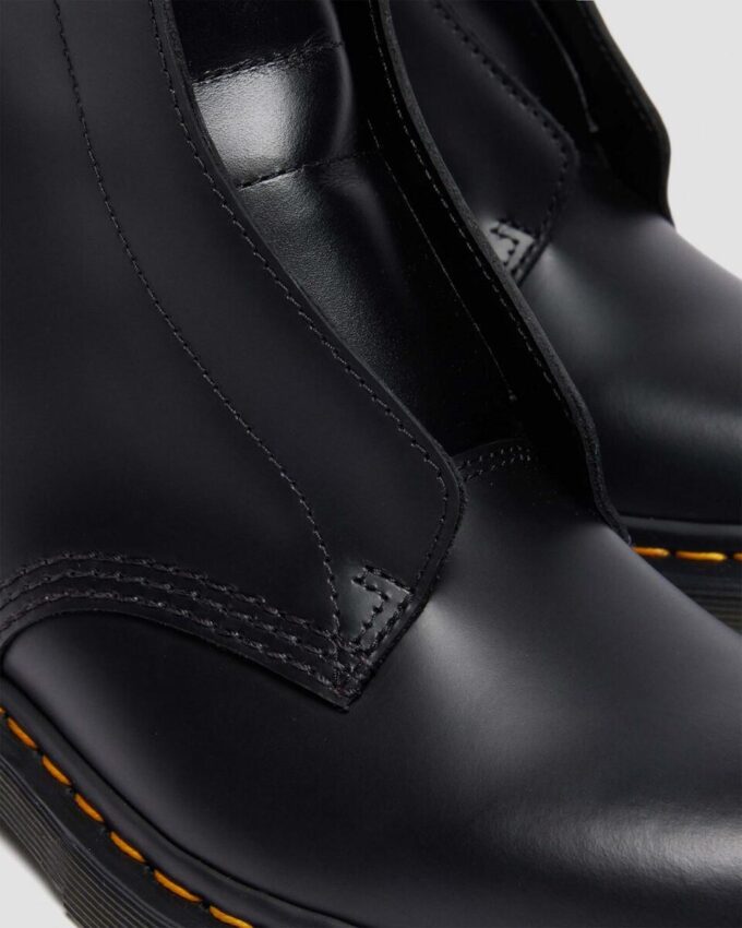 1460 LACELESS Slip-On-Stiefel aus Smooth Leather