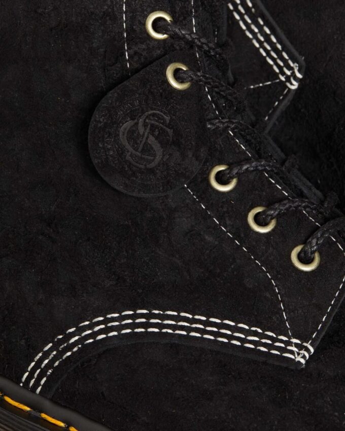 1460 Made in England Emboss Suede Schnürstiefel