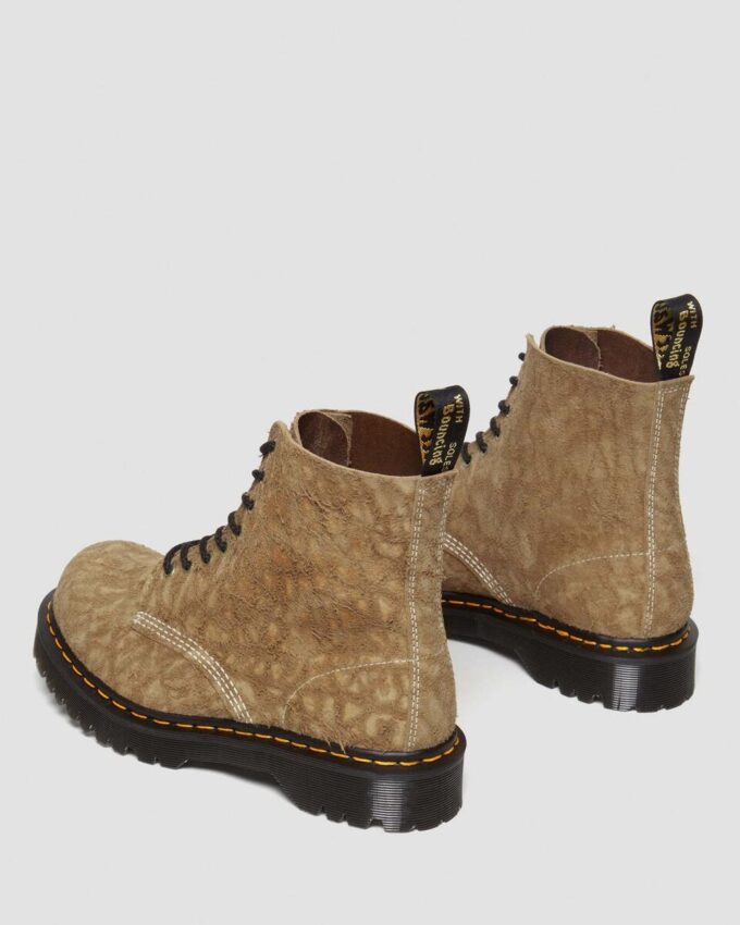 1460 Made in England Emboss Suede Schnürstiefel