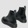 1460 Schnürstiefel aus Smooth Leather mit weißen Nähten 1460 Schnürstiefel aus Smooth Leather mit weißen Nähten