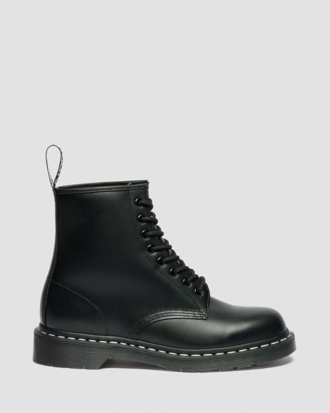1460 Schnürstiefel aus Smooth Leather mit weißen Nähten 1460 Schnürstiefel aus Smooth Leather mit weißen Nähten