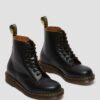 1460 Vintage Schnürstiefel aus Leder, hergestellt in England 1460 Vintage Schnürstiefel aus Leder, hergestellt in England