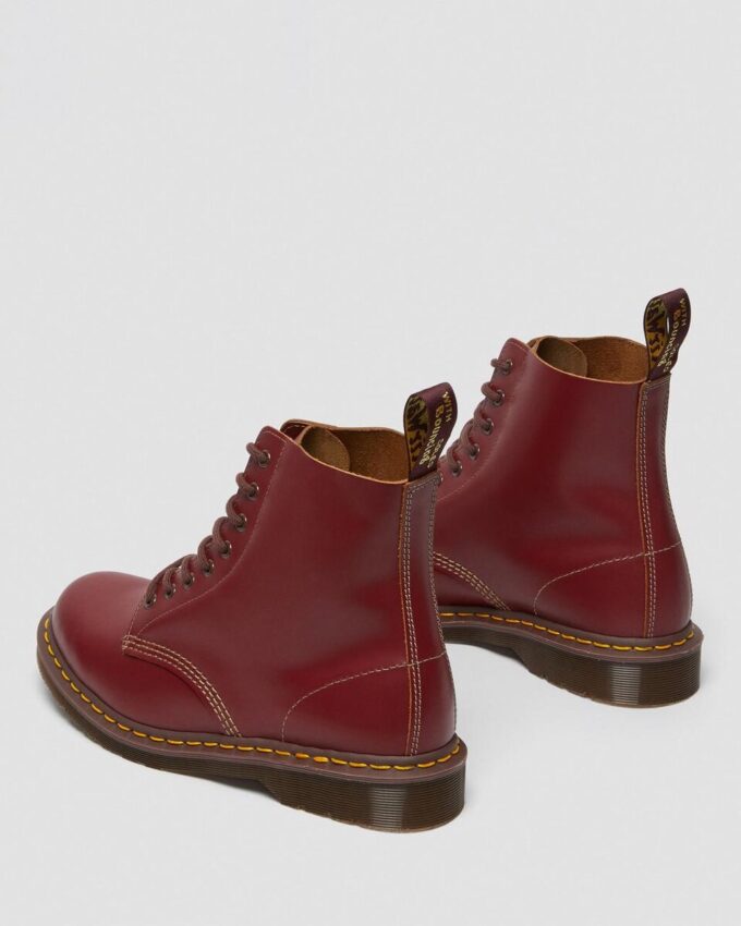 1460 Vintage Schnürstiefel aus Leder, hergestellt in England 1460 Vintage Schnürstiefel aus Leder, hergestellt in England