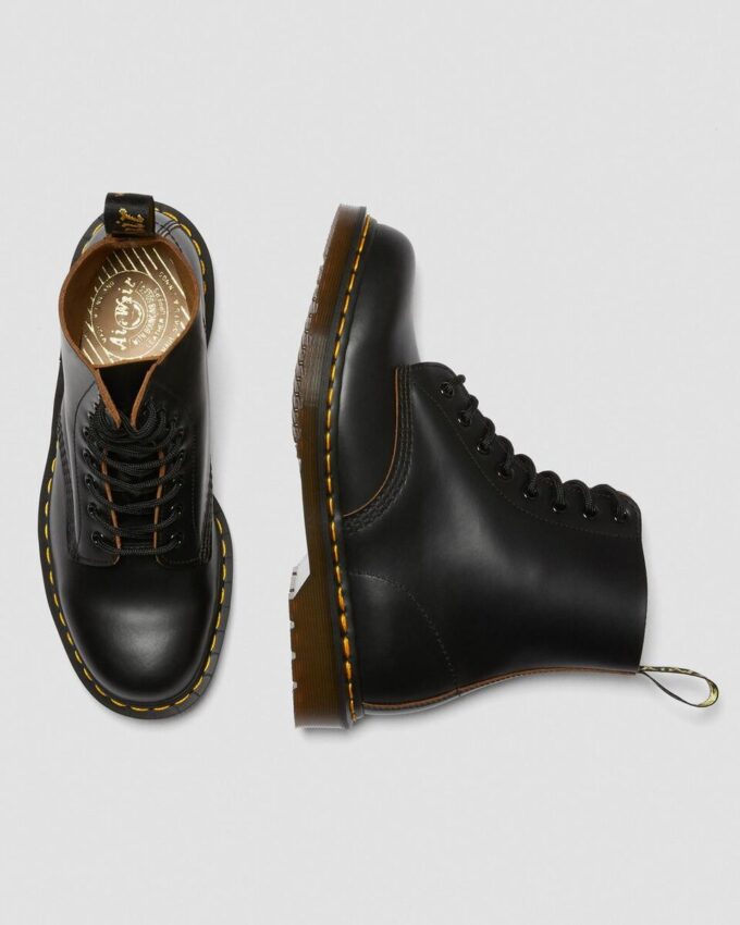 1460 Vintage Schnürstiefel aus Leder, hergestellt in England 1460 Vintage Schnürstiefel aus Leder, hergestellt in England