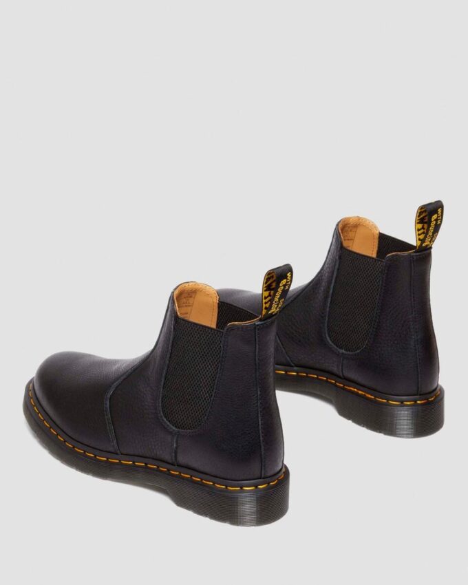 2976 Ambassador Leather Chelsea Boot