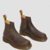2976 Chelsea Boot aus Crazy Horse-Leder mit gelben Nähten 2976 Chelsea Boot aus Crazy Horse-Leder mit gelben Nähten