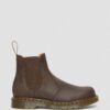 2976 Chelsea Boot aus Crazy Horse-Leder mit gelben Nähten 2976 Chelsea Boot aus Crazy Horse-Leder mit gelben Nähten