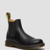 2976 Chelsea Boot aus Smooth Leather mit gelben Nähten 2976 Chelsea Boot aus Smooth Leather mit gelben Nähten