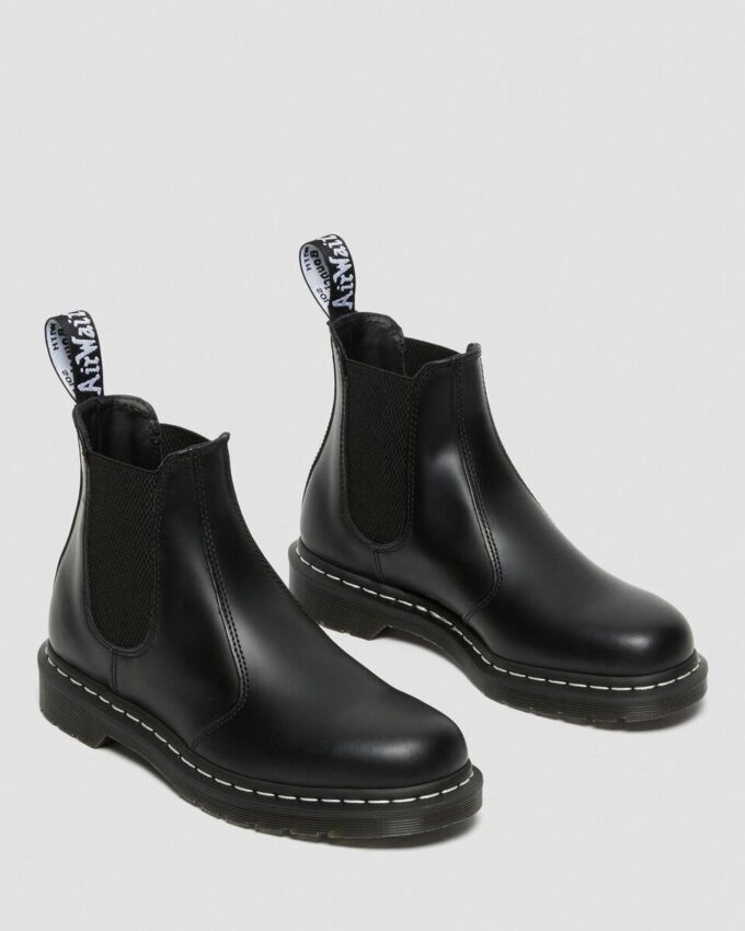 2976 Chelsea Boot aus Smooth Leather mit weißen Nähten 2976 Chelsea Boot aus Smooth Leather mit weißen Nähten