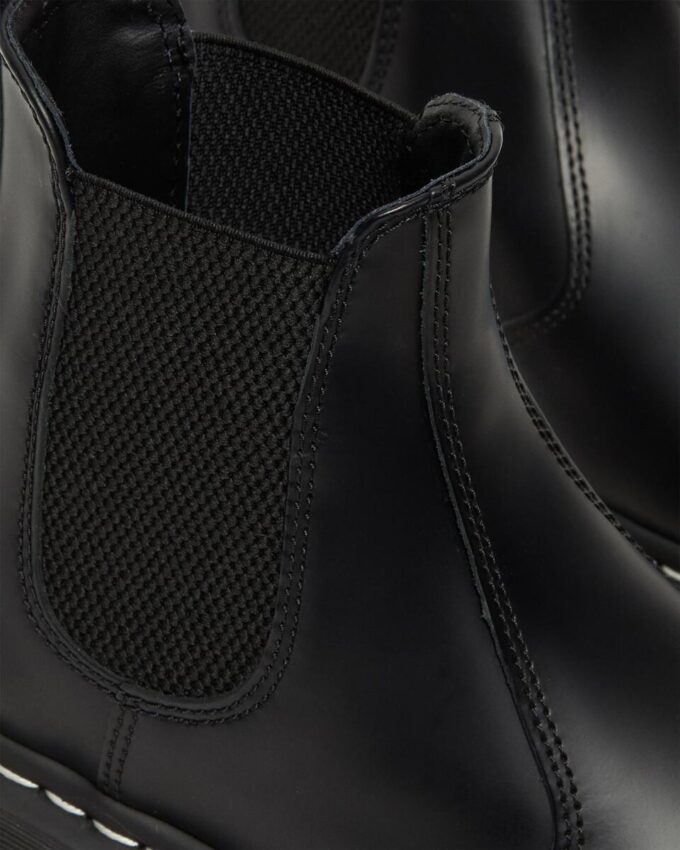 2976 Chelsea Boot aus Smooth Leather mit weißen Nähten 2976 Chelsea Boot aus Smooth Leather mit weißen Nähten