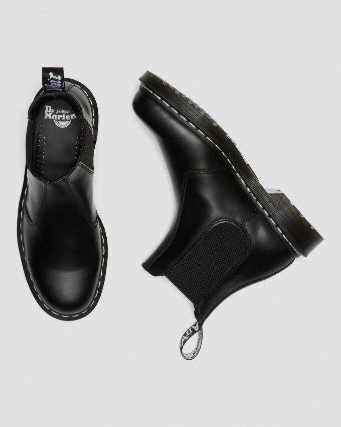 2976 Chelsea Boot aus Smooth Leather mit weißen Nähten 2976 Chelsea Boot aus Smooth Leather mit weißen Nähten