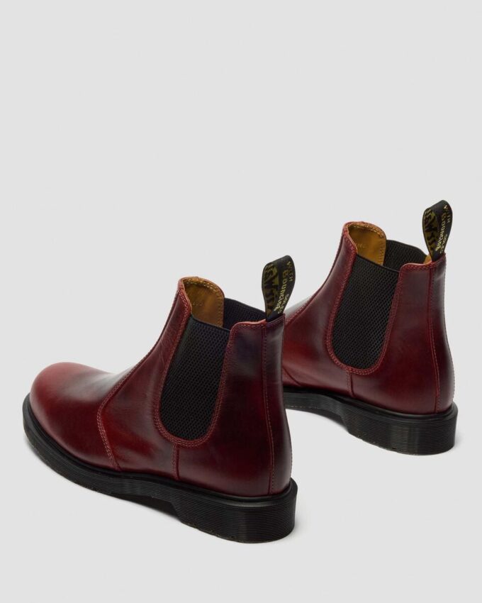 2976 Hergestellt in England Klassische Chelsea-Stiefel aus Kalbsleder 2976 Hergestellt in England Klassische Chelsea-Stiefel aus Kalbsleder