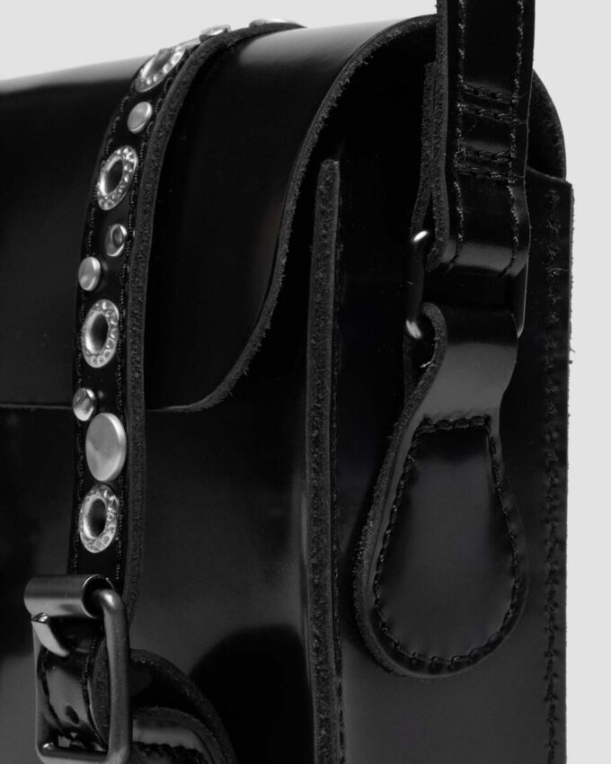 7-Zoll-Umhängetasche mit Nieten Kiev Leder-Umhängetasche 7-Zoll-Umhängetasche mit Nieten Kiev Leder-Umhängetasche