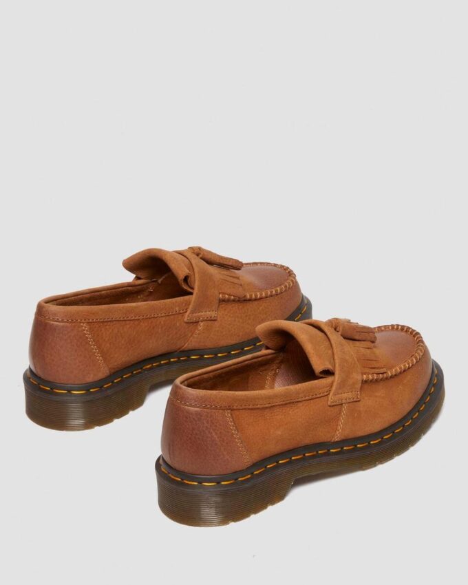 Adrian Nubukleder-Loafer mit Quasten Adrian Nubukleder-Loafer mit Quasten