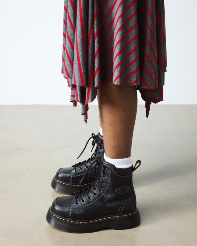 BUZZ 8-EYE Stiefel aus gemilltem Nappa Leather BUZZ 8-EYE Stiefel aus gemilltem Nappa Leather