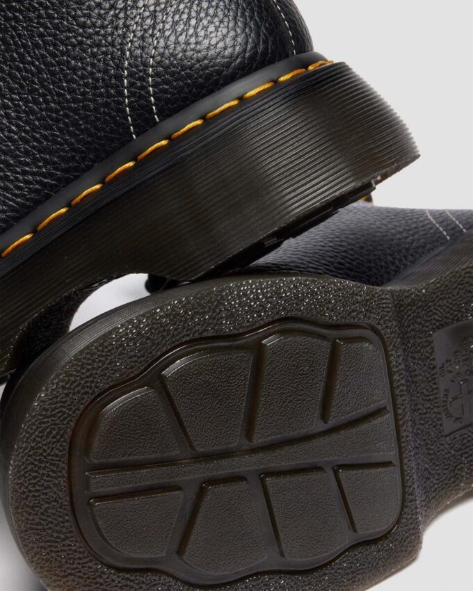 BUZZ 8-EYE Stiefel aus gemilltem Nappa Leather BUZZ 8-EYE Stiefel aus gemilltem Nappa Leather