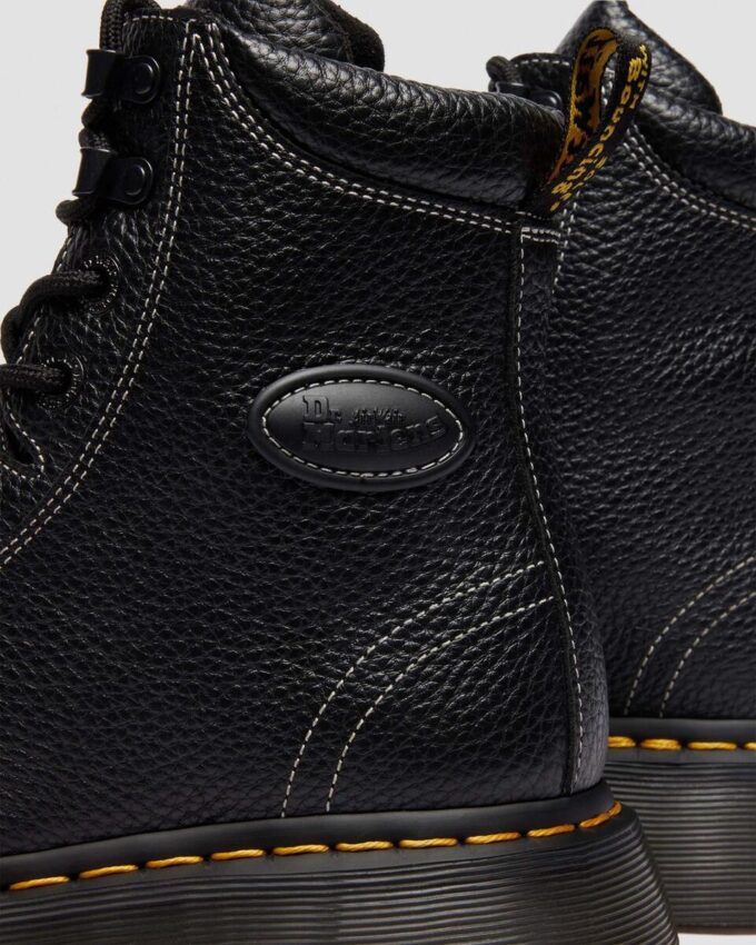 BUZZ 8-EYE Stiefel aus gemilltem Nappa Leather BUZZ 8-EYE Stiefel aus gemilltem Nappa Leather