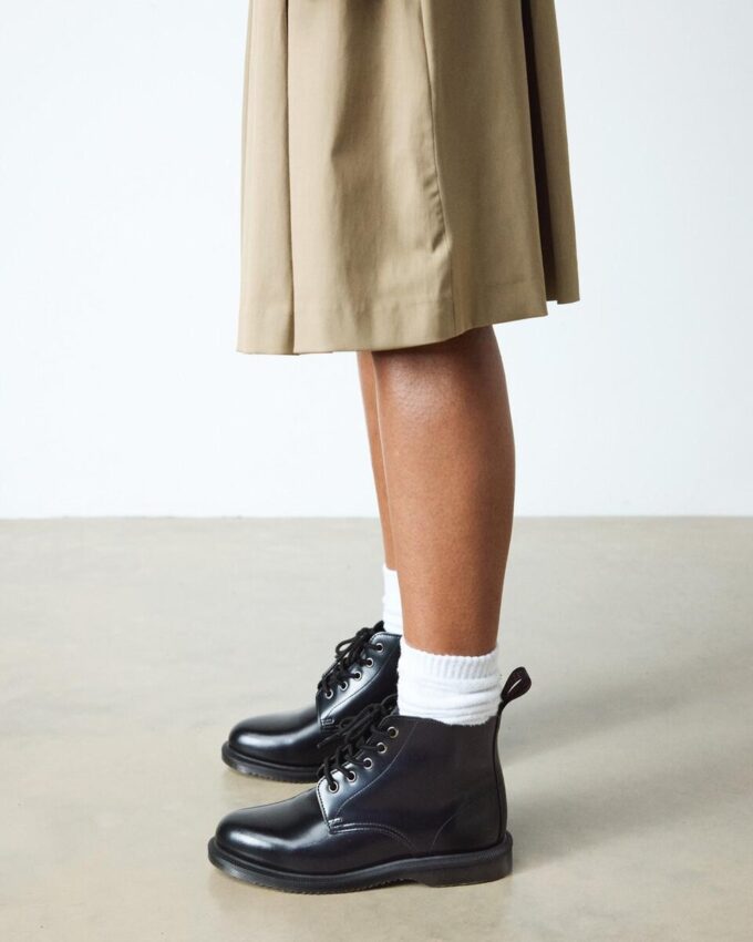 EMMELINE Glatte Schnürstiefel