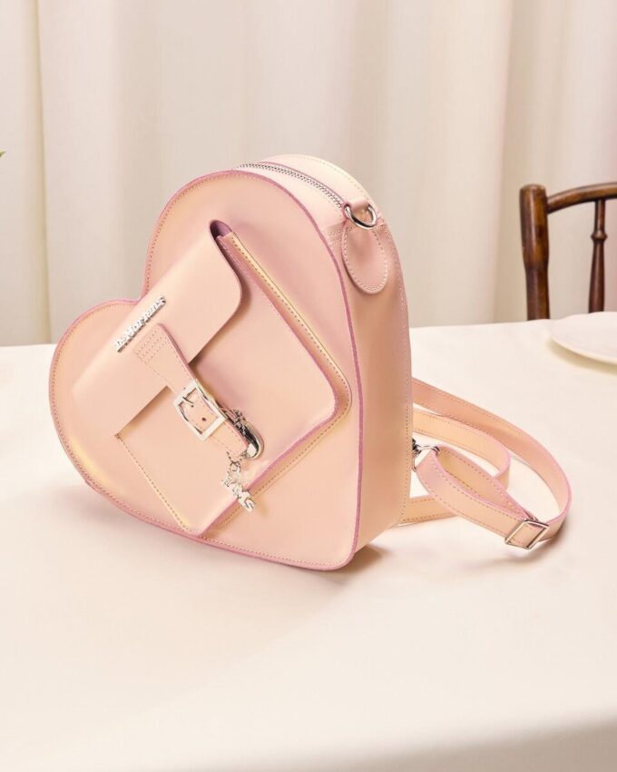 Herzförmige Tasche Metallischer Shift-Lederrucksack Herzförmige Tasche Metallischer Shift-Lederrucksack