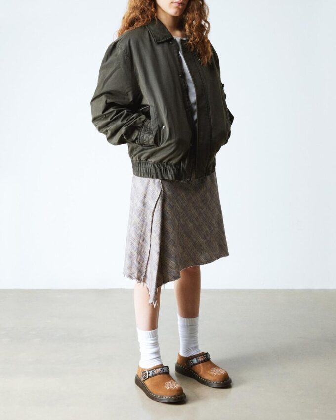 Isham Wildleder und Jacquard-Pantoletten