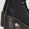 Jesy Sendal Lederstiefel mit Schnürung und ausgestelltem Absatz Jesy Sendal Lederstiefel mit Schnürung und ausgestelltem Absatz
