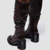 Kasey Kinsley Lederstiefel mit hohem Absatz Kasey Kinsley Lederstiefel mit hohem Absatz