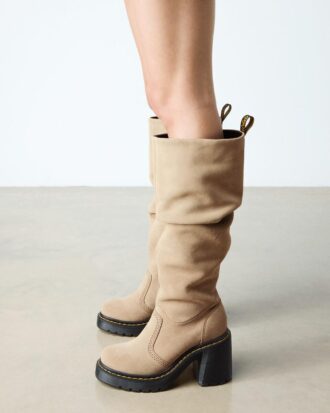 KASEY Kniehohe Stiefel aus Wildleder mit Absatz