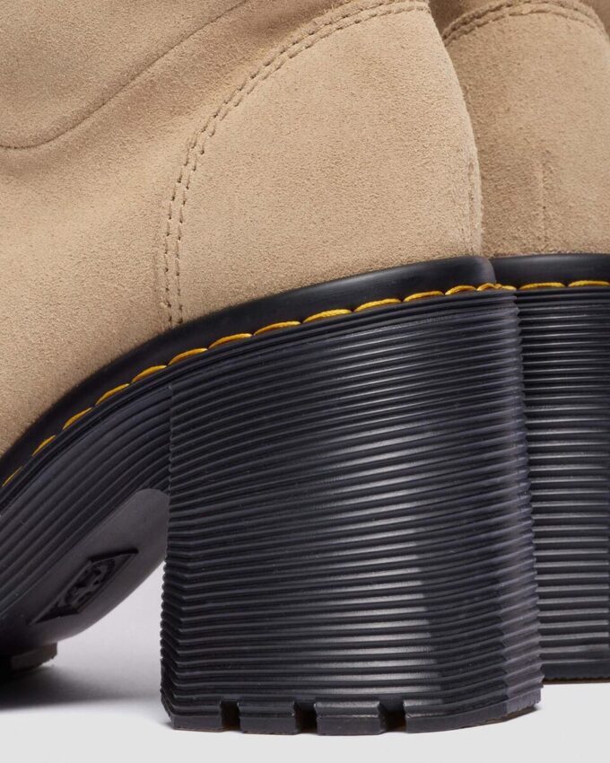 KASEY Kniehohe Stiefel aus Wildleder mit Absatz KASEY Kniehohe Stiefel aus Wildleder mit Absatz