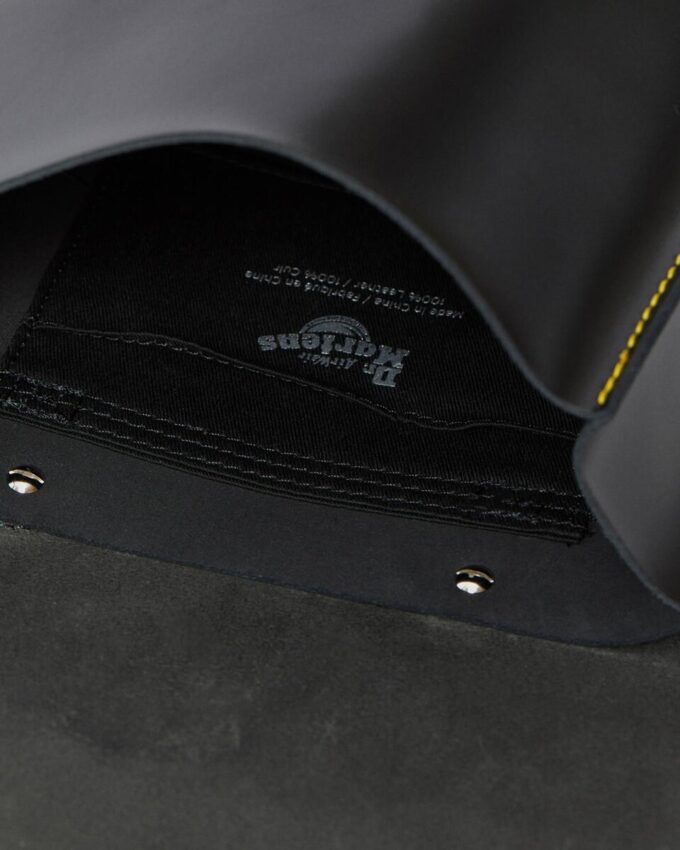 Mini-Rucksack aus Leder Mini-Rucksack aus Leder