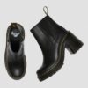 SPENCE Chelsea-Stiefel aus Leder mit ausgestellten Absätzen SPENCE Chelsea-Stiefel aus Leder mit ausgestellten Absätzen