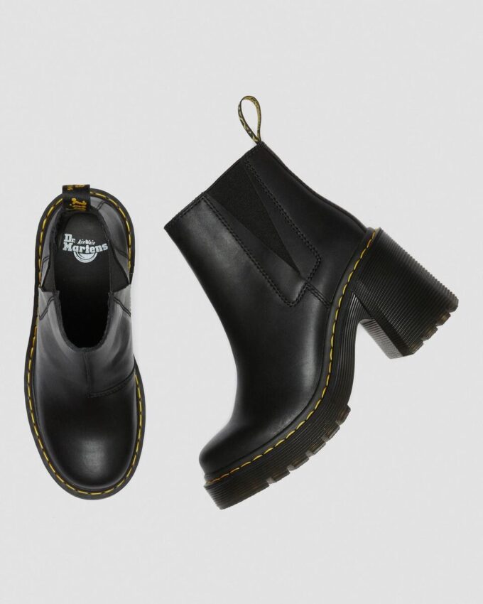 SPENCE Chelsea-Stiefel aus Leder mit ausgestellten Absätzen SPENCE Chelsea-Stiefel aus Leder mit ausgestellten Absätzen