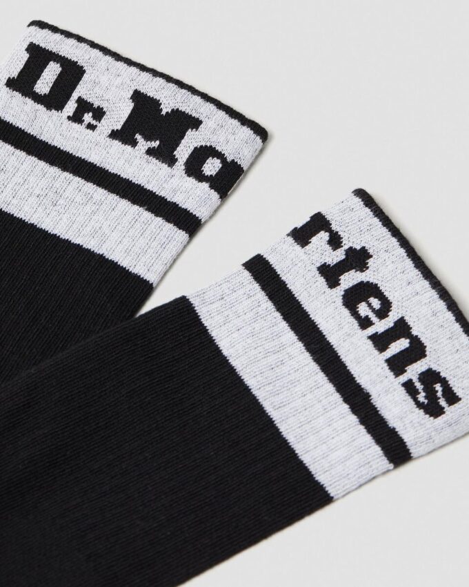 Sportliche Socken mit Logo aus Bio-Baumwollmischung Sportliche Socken mit Logo aus Bio-Baumwollmischung