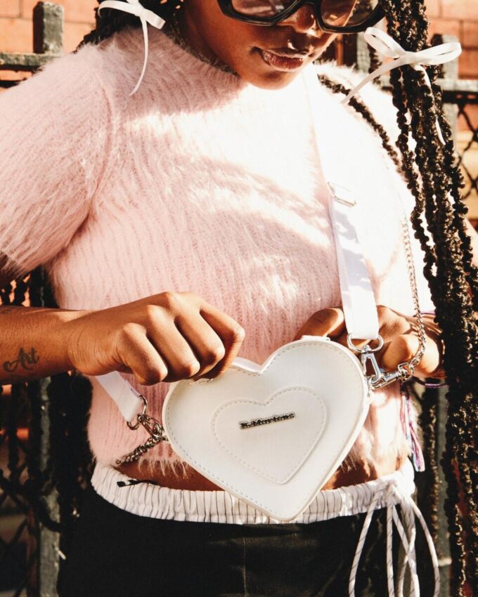 VEGAN MINI Tasche in Herzform