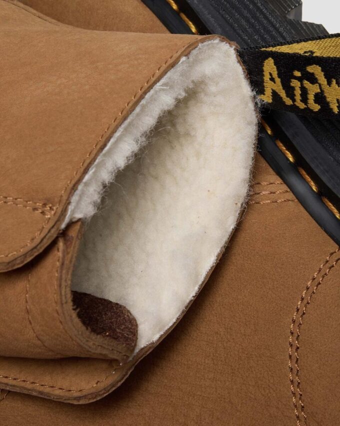 ZEBZAG LACELESS Warm gefütterte Slip-On-Stiefel aus Nubukleder ZEBZAG LACELESS Warm gefütterte Slip-On-Stiefel aus Nubukleder